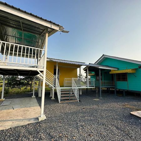 Homestay Denai Harummanis S4 Simpang Empat  Esterno foto